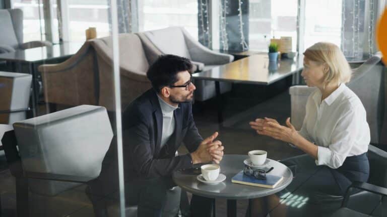 Executive Coaching vs Peer Advisory Group: What Is the Difference? 