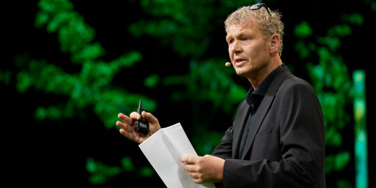 4 crucial business dimensions for the communications advisor