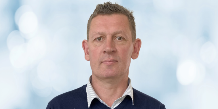 Janus definerede sit nye job igennem netværket