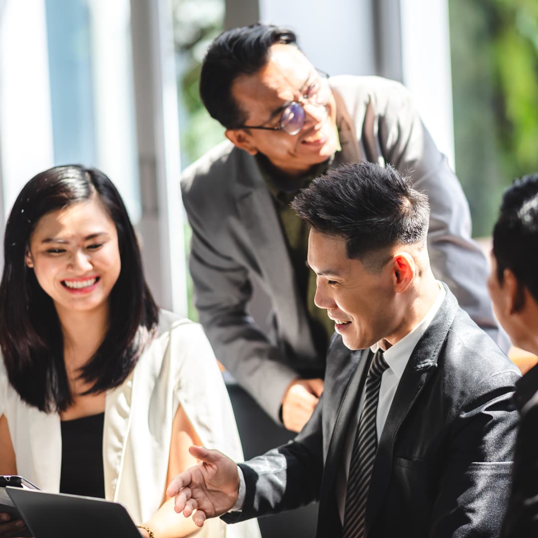 15-25 people are carefully matched in a group where they help each other become better at what they each do, become better leaders, make better decisions, and deliver better results.