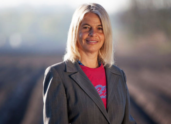 Karen Wendt is a Change leadership coach and expert in sustainability investment